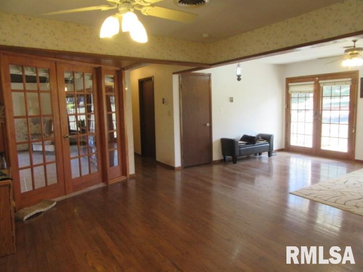 11746 Pebble Road Mount Vernon, IL 62864 - Photo 6 of 43 Gallery Image 6