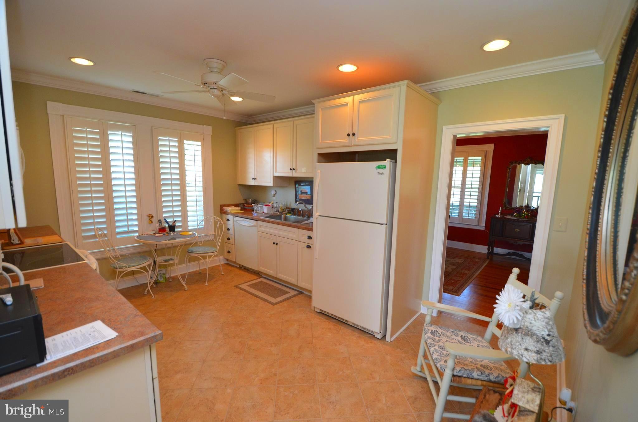 5945 Fishers Station Road Lothian, MD 20711 - Photo 17 of 30 Kitchen