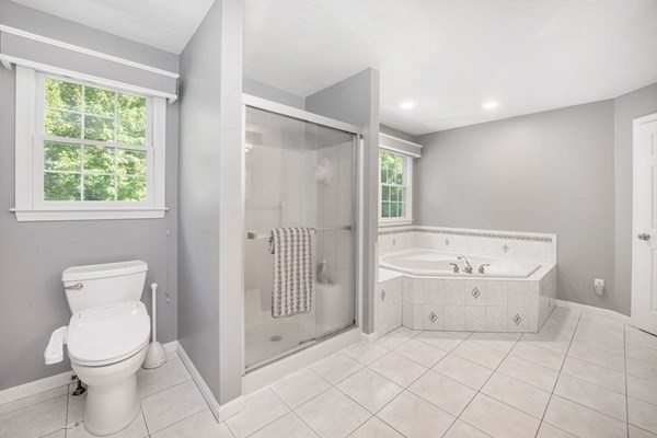 11 Aspen Road Shrewsbury, MA 01545 - Photo 22 of 32 Gallery Image 22
