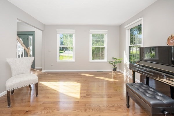 11 Aspen Road Shrewsbury, MA 01545 - Photo 8 of 32 Gallery Image 8
