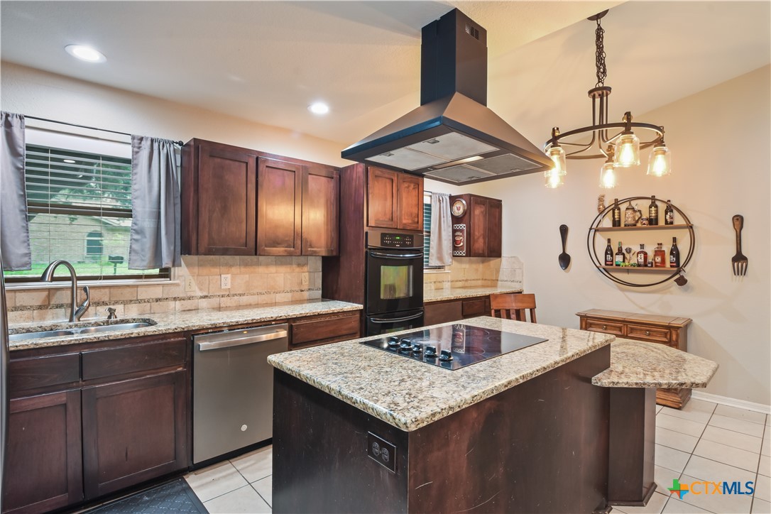 33 Great W Loop Belton, TX 76513 - Photo 8 of 39