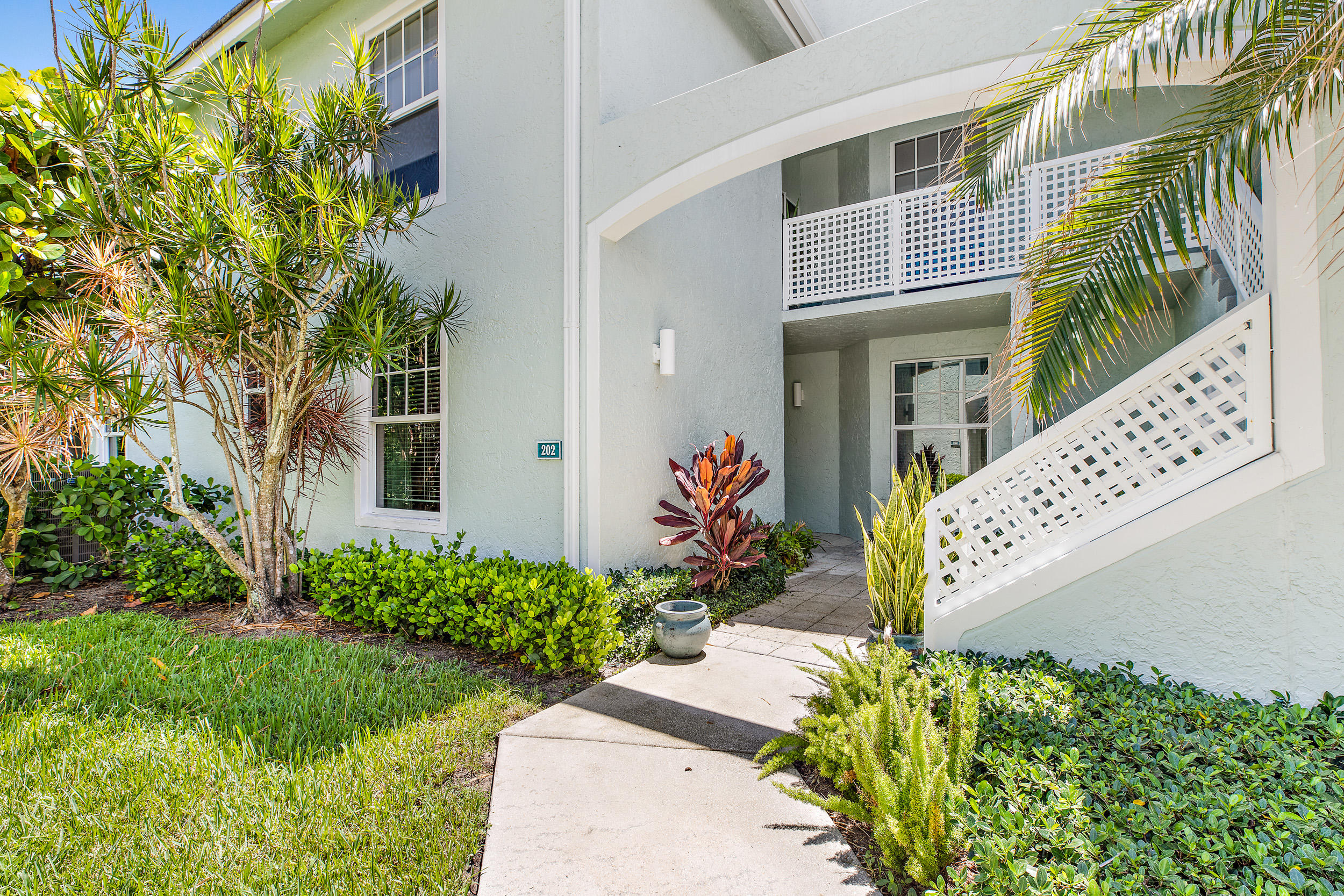 202 Mainsail Circle Jupiter, FL 33477 - Photo 6 of 29 202 Mainsal Cir-5