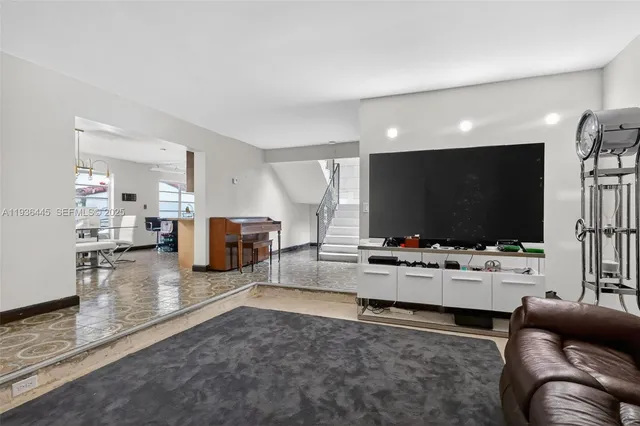 $4,850 | 135 South Drive, Miami Springs, FL 33166