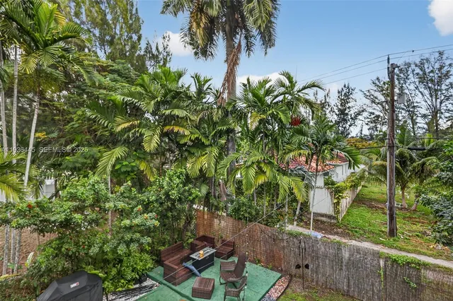 $4,850 | 135 South Drive, Miami Springs, FL 33166