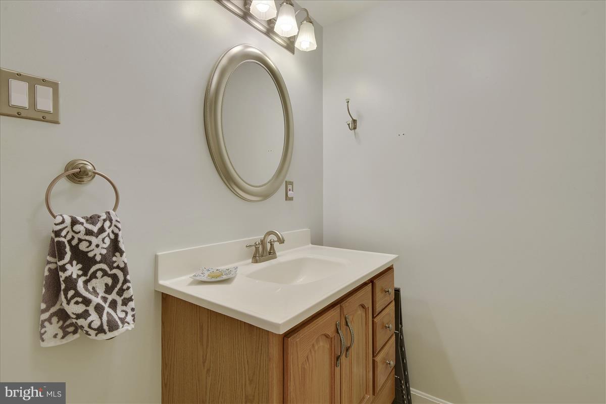 102 Stauffer Road Severna Park, MD 21146 - Photo 17 of 27 Bath Upstairs