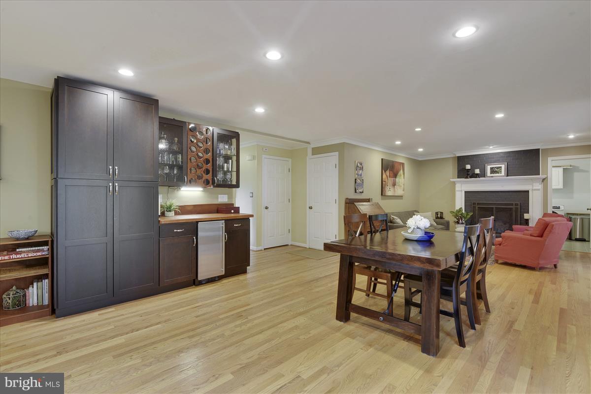 Dining Area and Wet Bar
