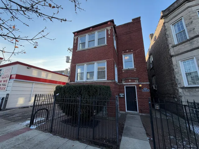 $782,900 | 3017 West Fullerton Avenue, Chicago, IL 60647