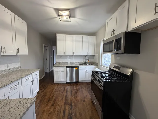 $782,900 | 3017 West Fullerton Avenue, Chicago, IL 60647