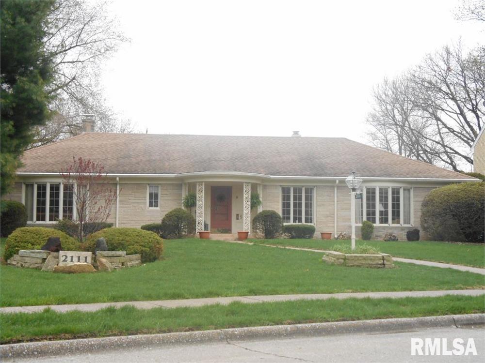 2111 Fairhaven Road Davenport, IA 52803 - Photo 1 of 32 Gallery Image 1
