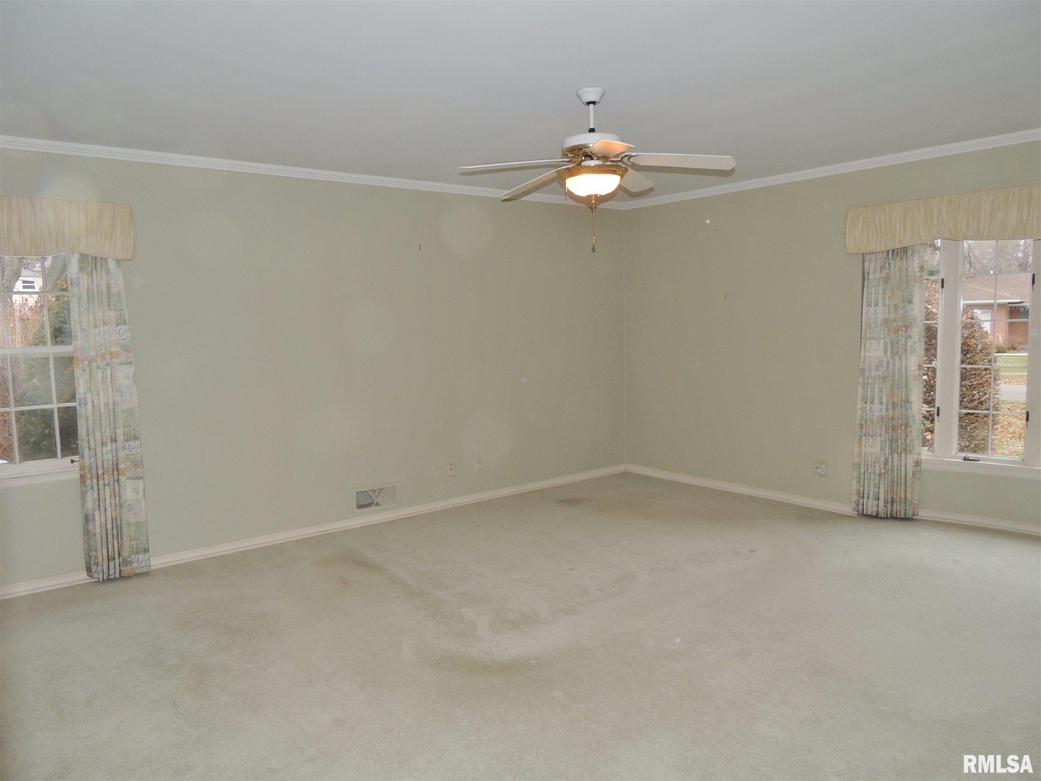 2111 Fairhaven Road Davenport, IA 52803 - Photo 20 of 32 Gallery Image 20