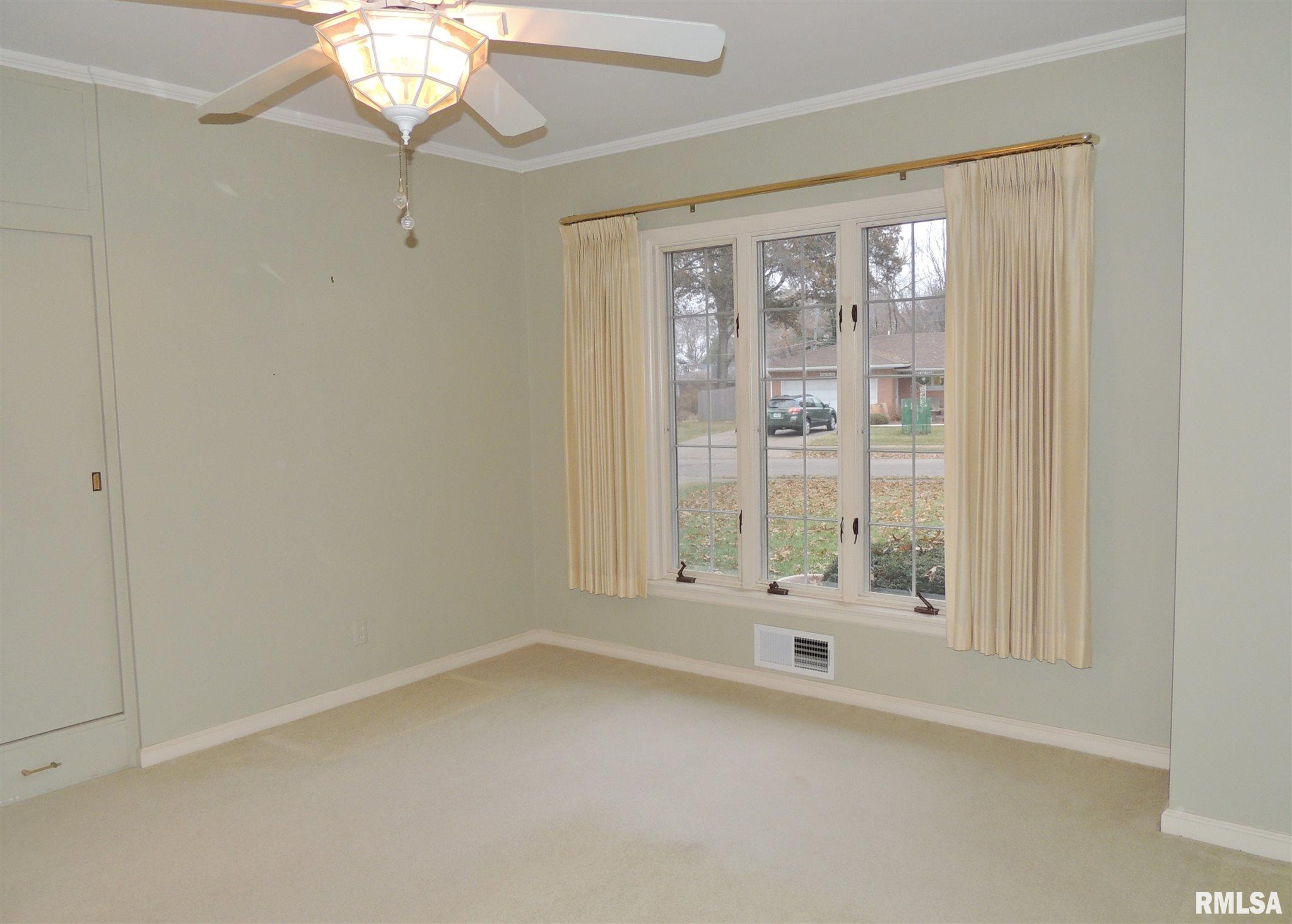 2111 Fairhaven Road Davenport, IA 52803 - Photo 25 of 32 Gallery Image 25