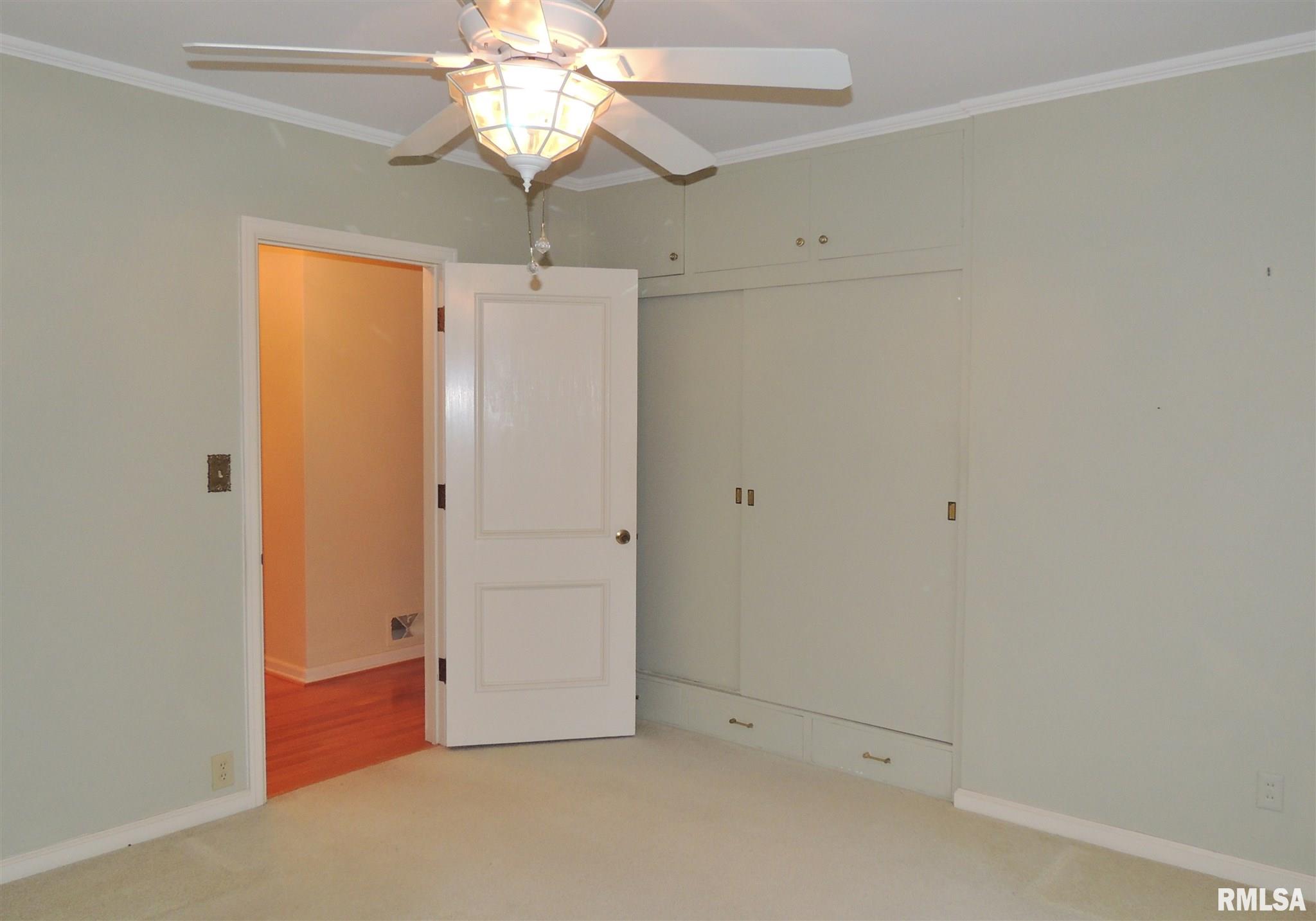 2111 Fairhaven Road Davenport, IA 52803 - Photo 26 of 32 Gallery Image 26