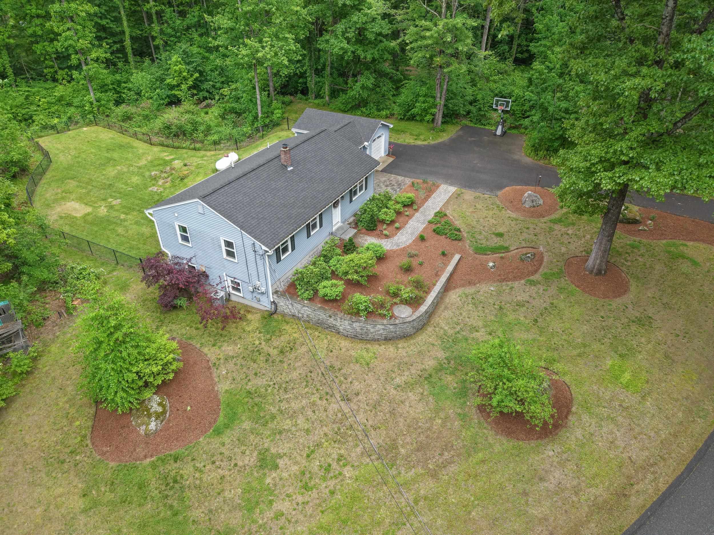 12 Ponemah Hill Road Amherst, NH 03031 - Photo 32 of 37