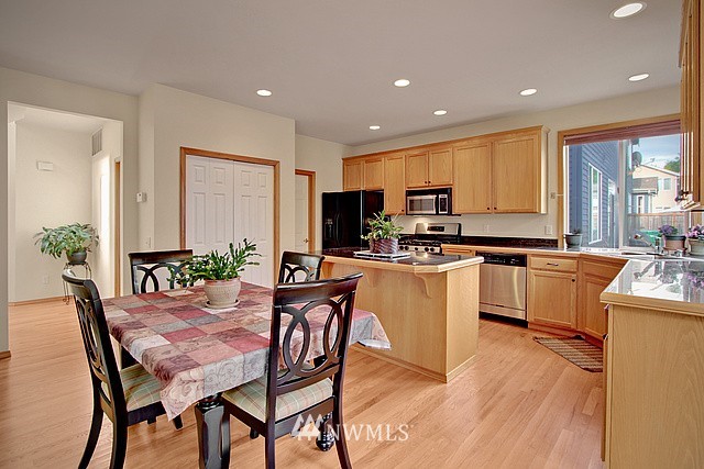 914 183rd Place Southeast Bothell, WA 98012 - Photo 6 of 13