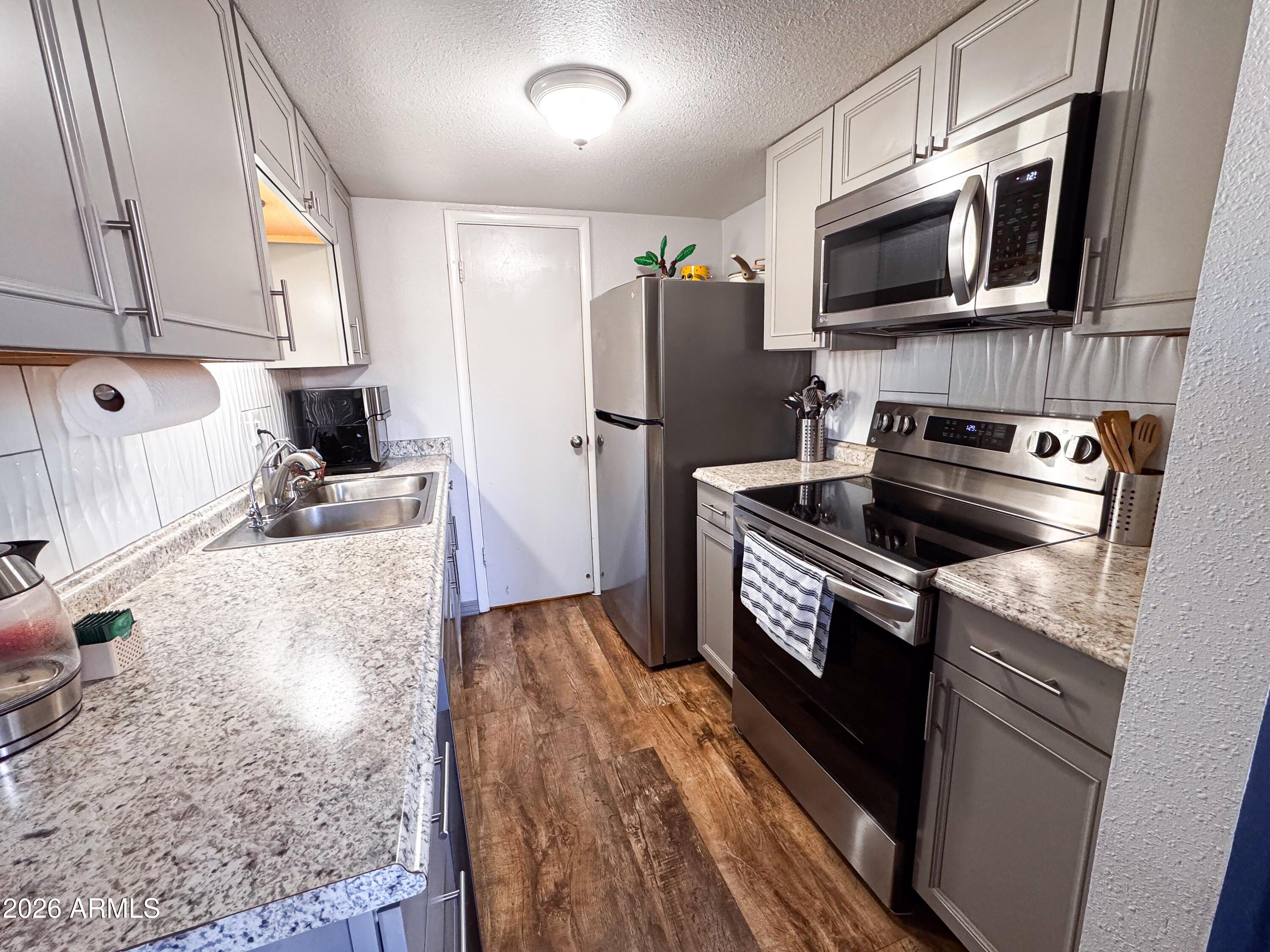 948 South Alma School Road, Unit 49 Mesa, AZ 85210 - Photo 8 of 26 11