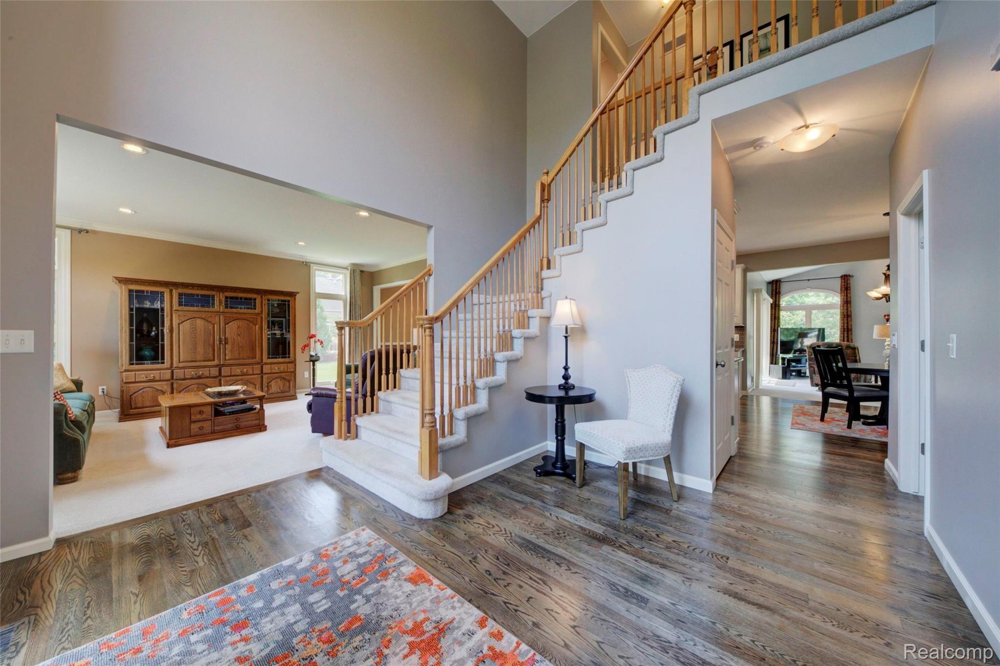 6649 Kennesaw Road Canton, MI 48187 - Photo 34 of 61 33 Foyer.jpg