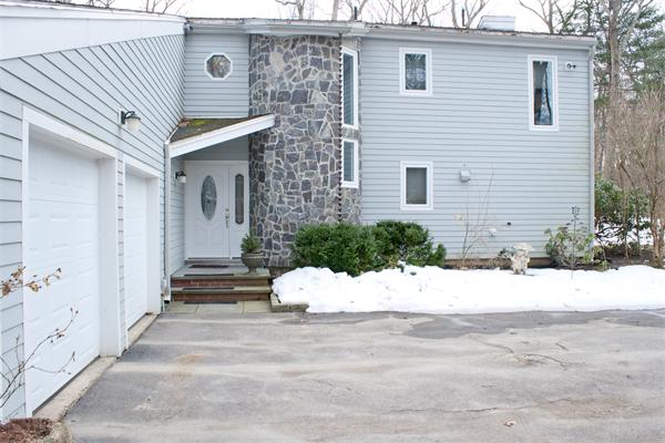 21 Valentine Road Hopkinton, MA 01748 - Photo 2 of 21 Gallery Image 2