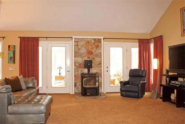 21 Valentine Road Hopkinton, MA 01748 - Photo 6 of 21 Gallery Image 6