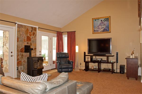 21 Valentine Road Hopkinton, MA 01748 - Photo 7 of 21 Gallery Image 7