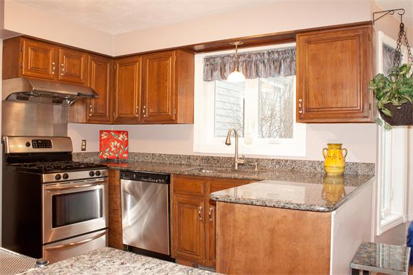 21 Valentine Road Hopkinton, MA 01748 - Photo 9 of 21 Gallery Image 9