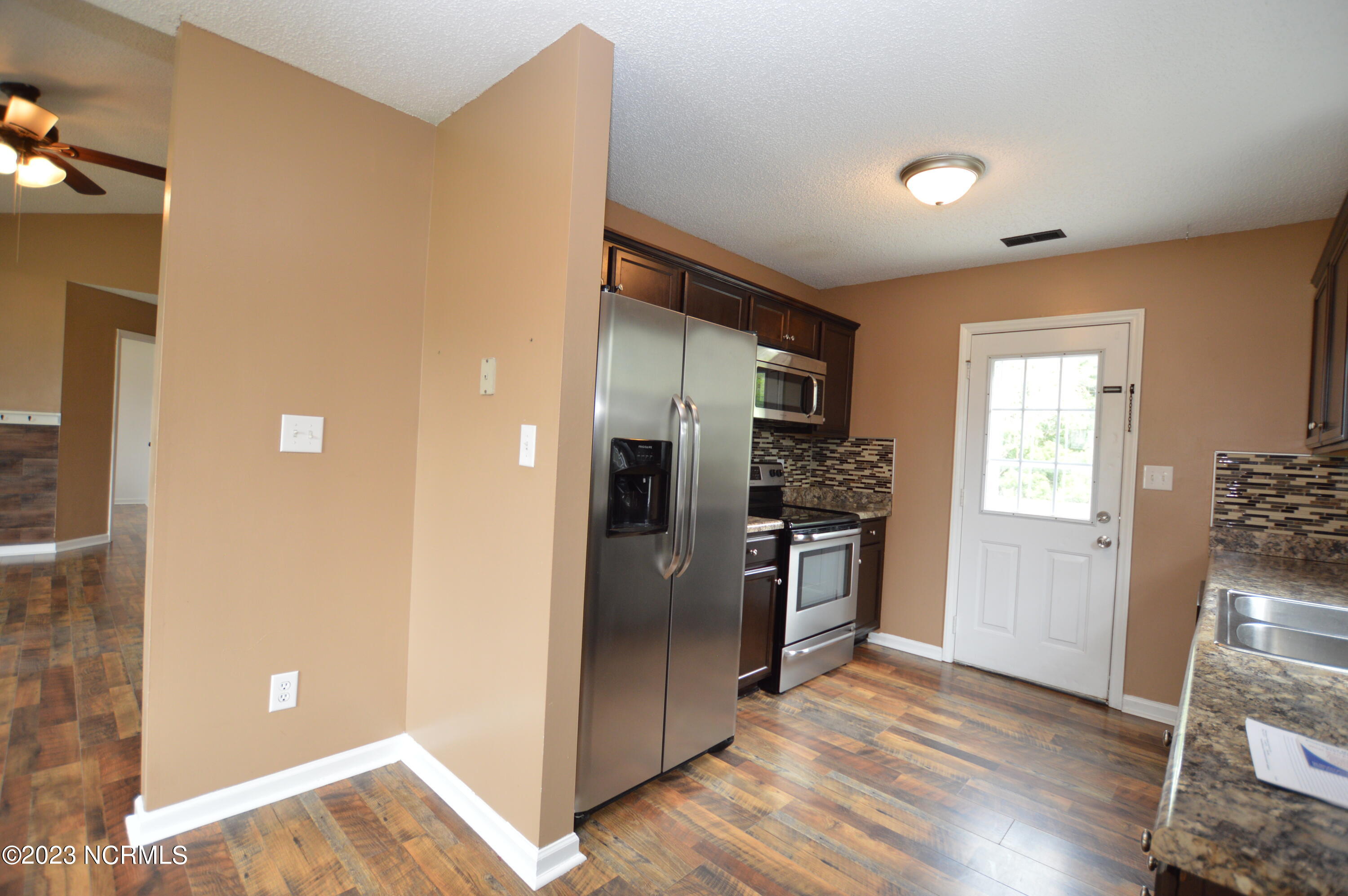 162 Parnell Road Hubert, NC 28539 - Photo 5 of 17 DSC_1753
