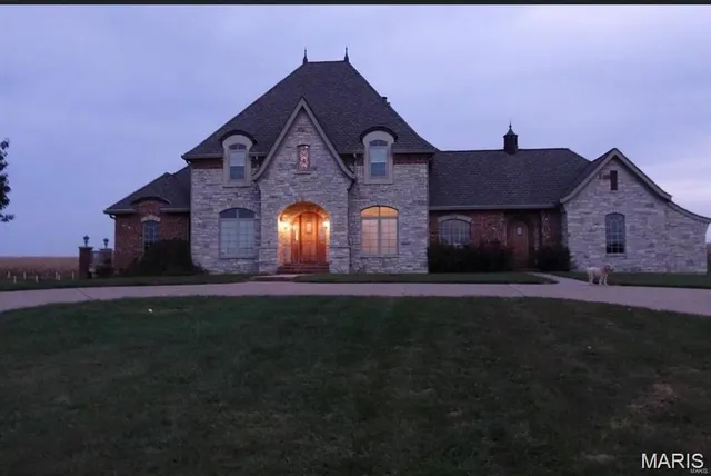 $1,590,000 | 2662 Highway 79, Elsberry, MO 63343