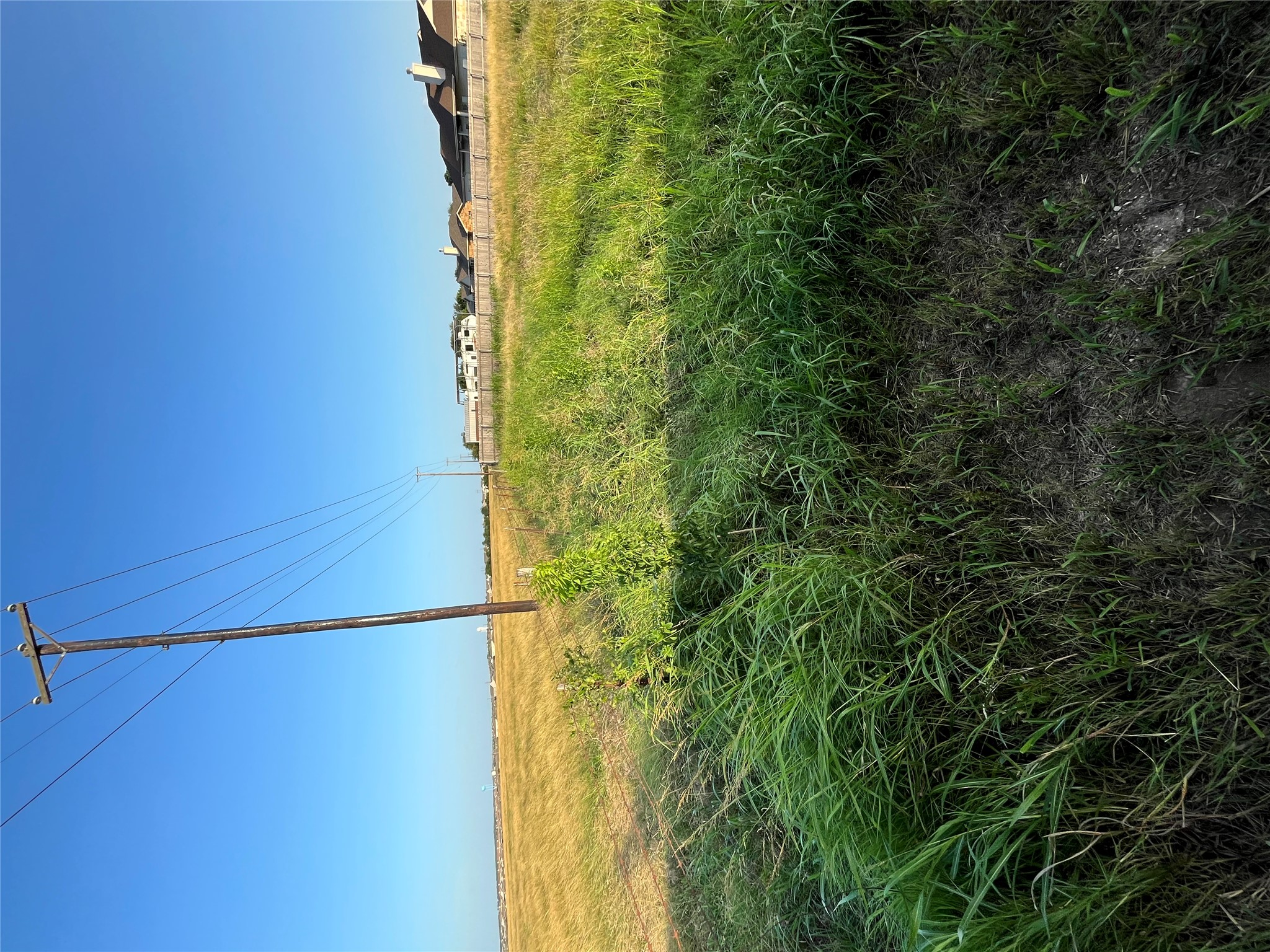 360 Meadow Valley Loop Jarrell, TX 76537 - Photo 4 of 8 a view of a big yard