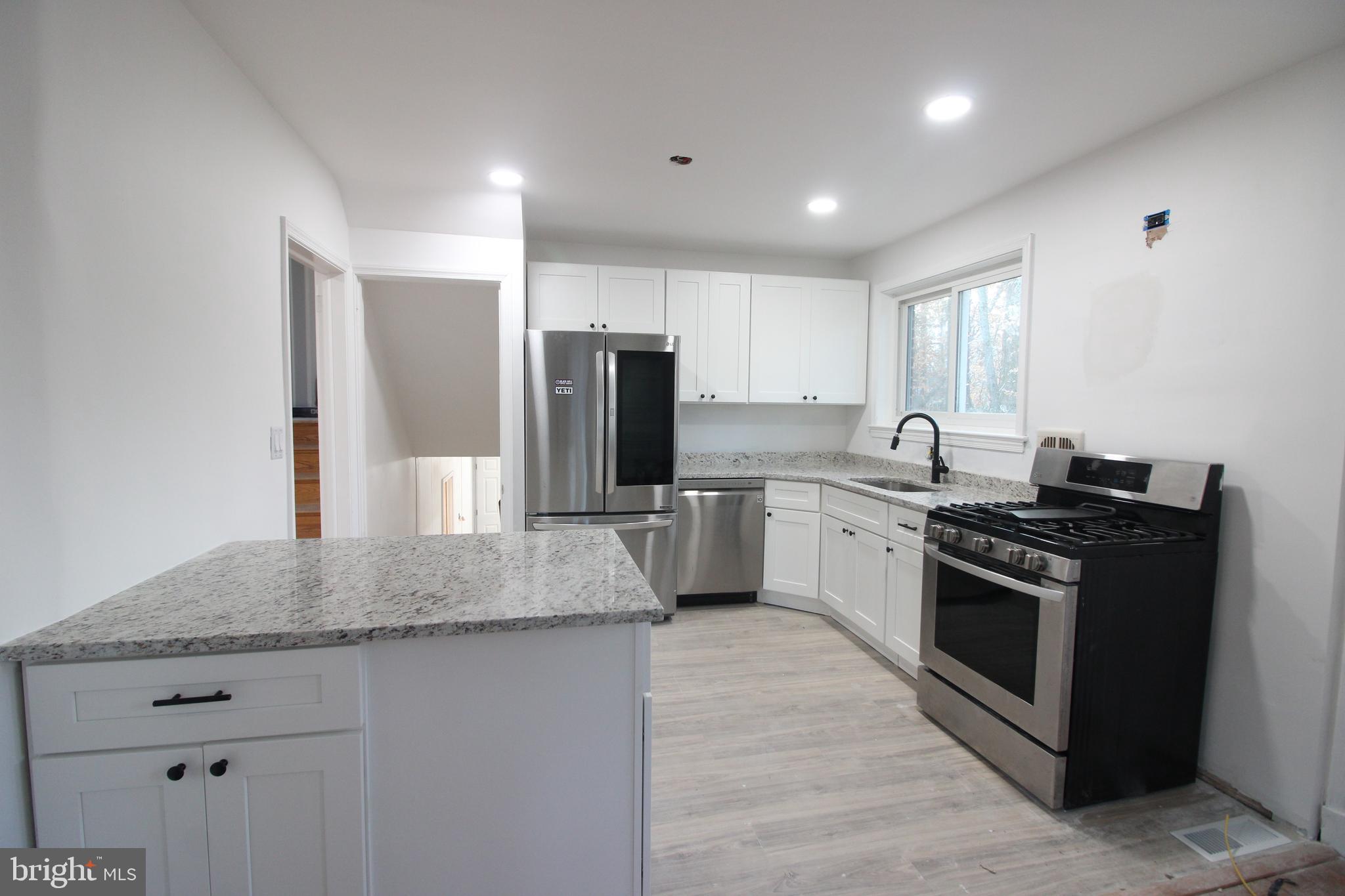 5426 Lehigh Lane Springfield, VA 22151 - Photo 4 of 39 Gallery Image 4