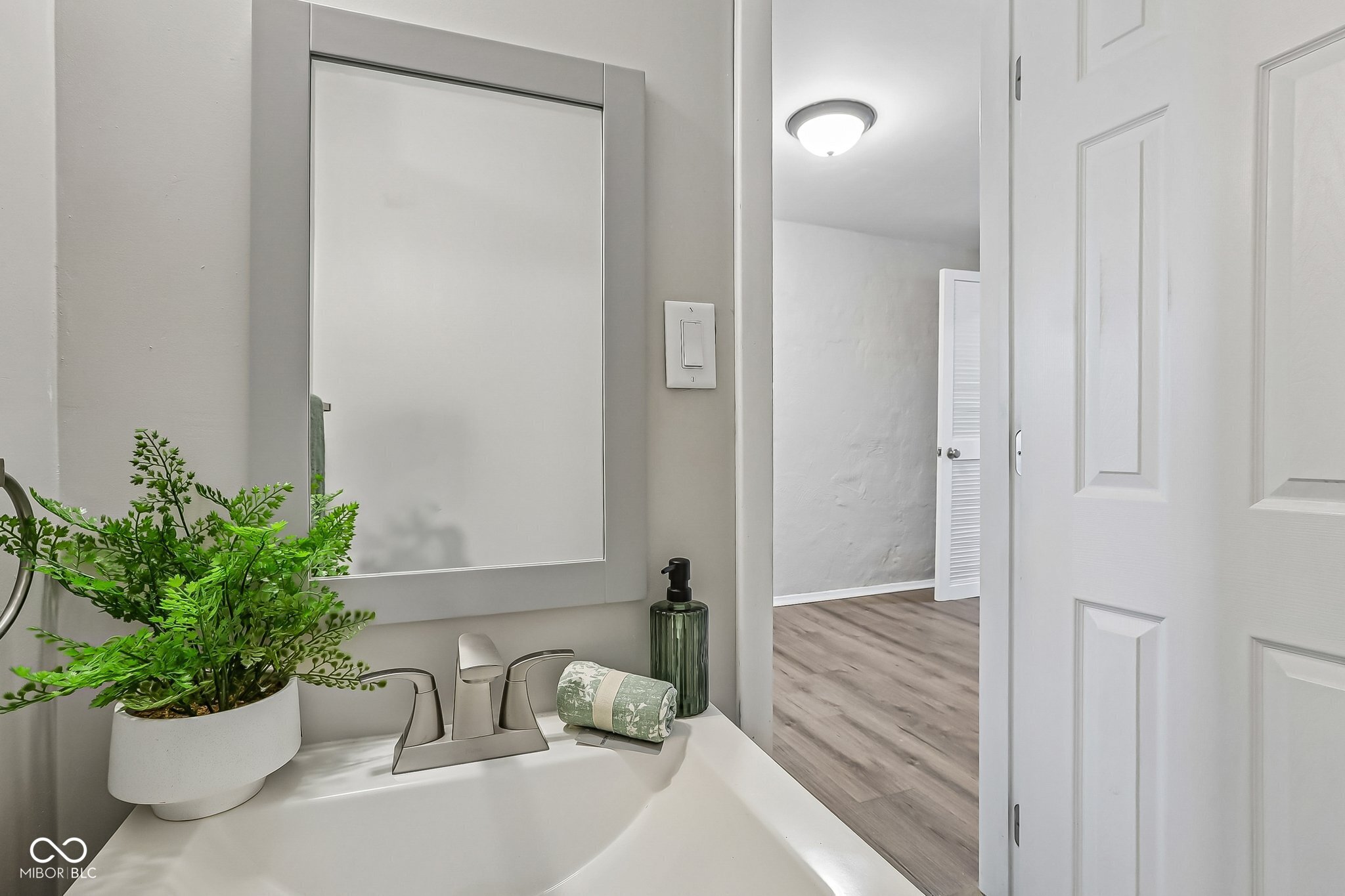 6233 Lafayette Road Indianapolis, IN 46278 - Photo 11 of 25 Gallery Image 11