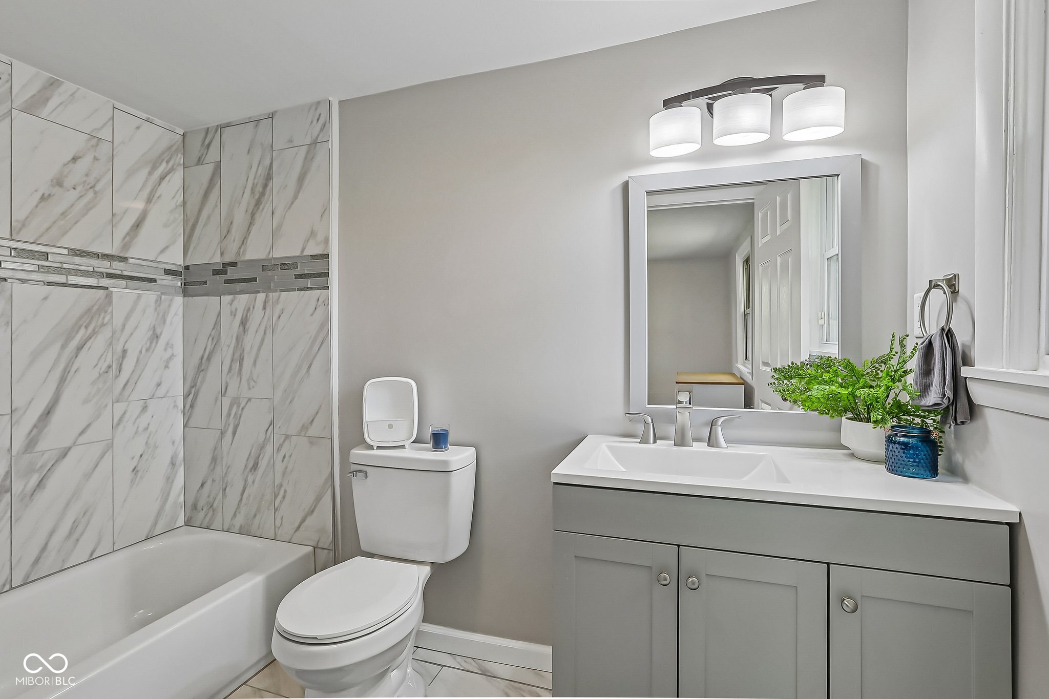6233 Lafayette Road Indianapolis, IN 46278 - Photo 19 of 25 Gallery Image 19