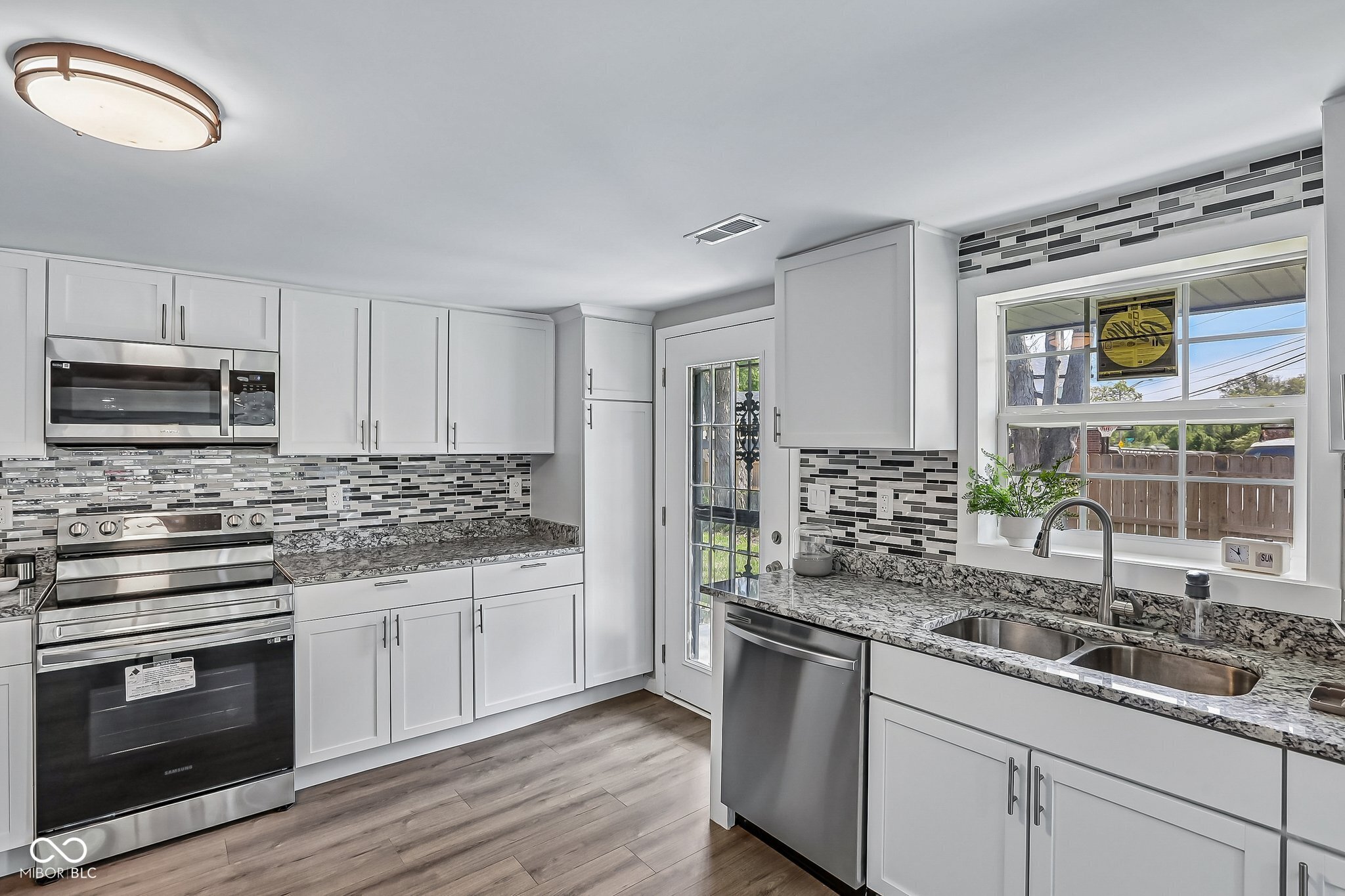 6233 Lafayette Road Indianapolis, IN 46278 - Photo 9 of 25 Gallery Image 9