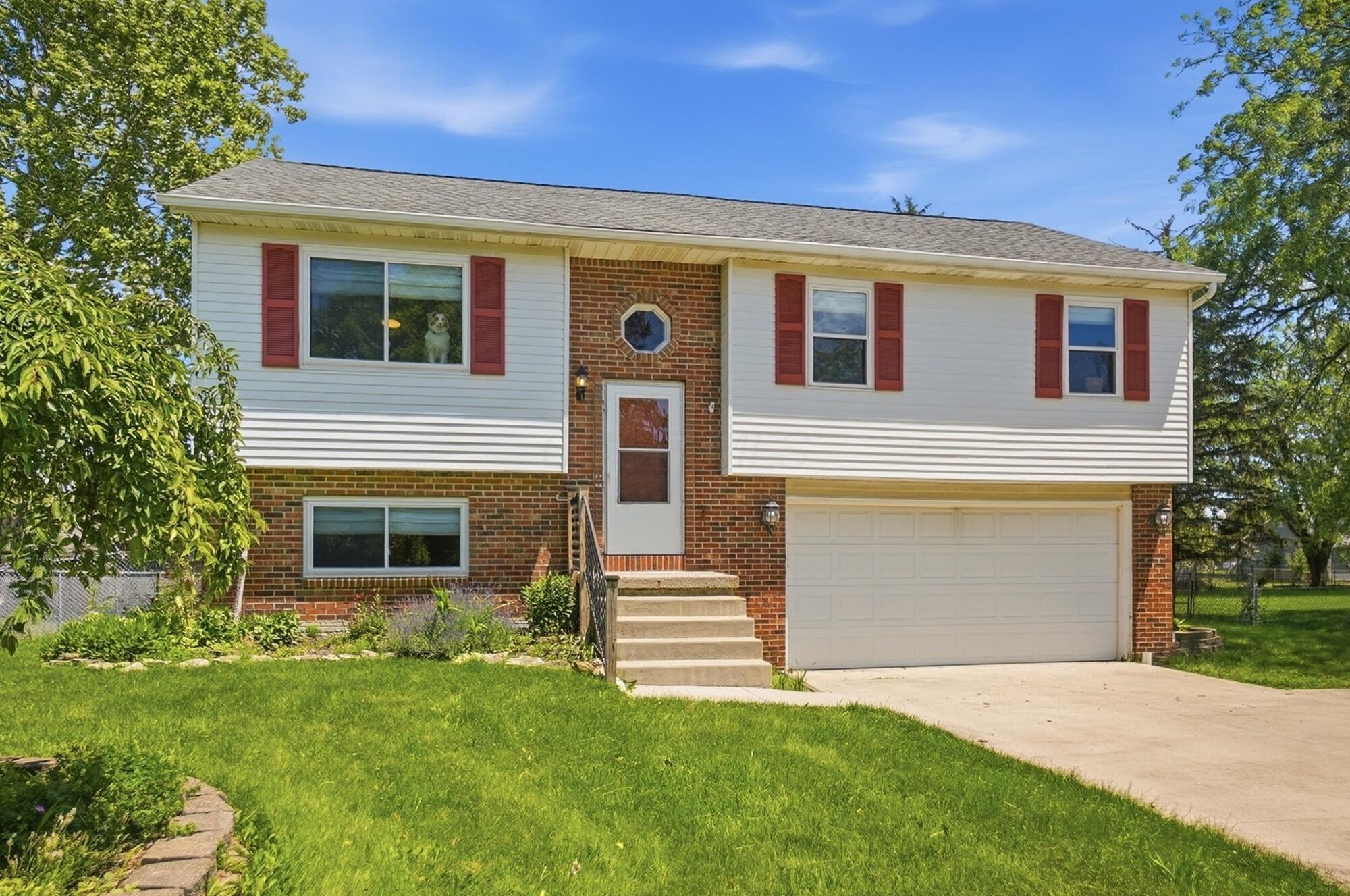 5460 Hoover Road Grove City, OH 43123 - Photo 2 of 43 Welcome Home