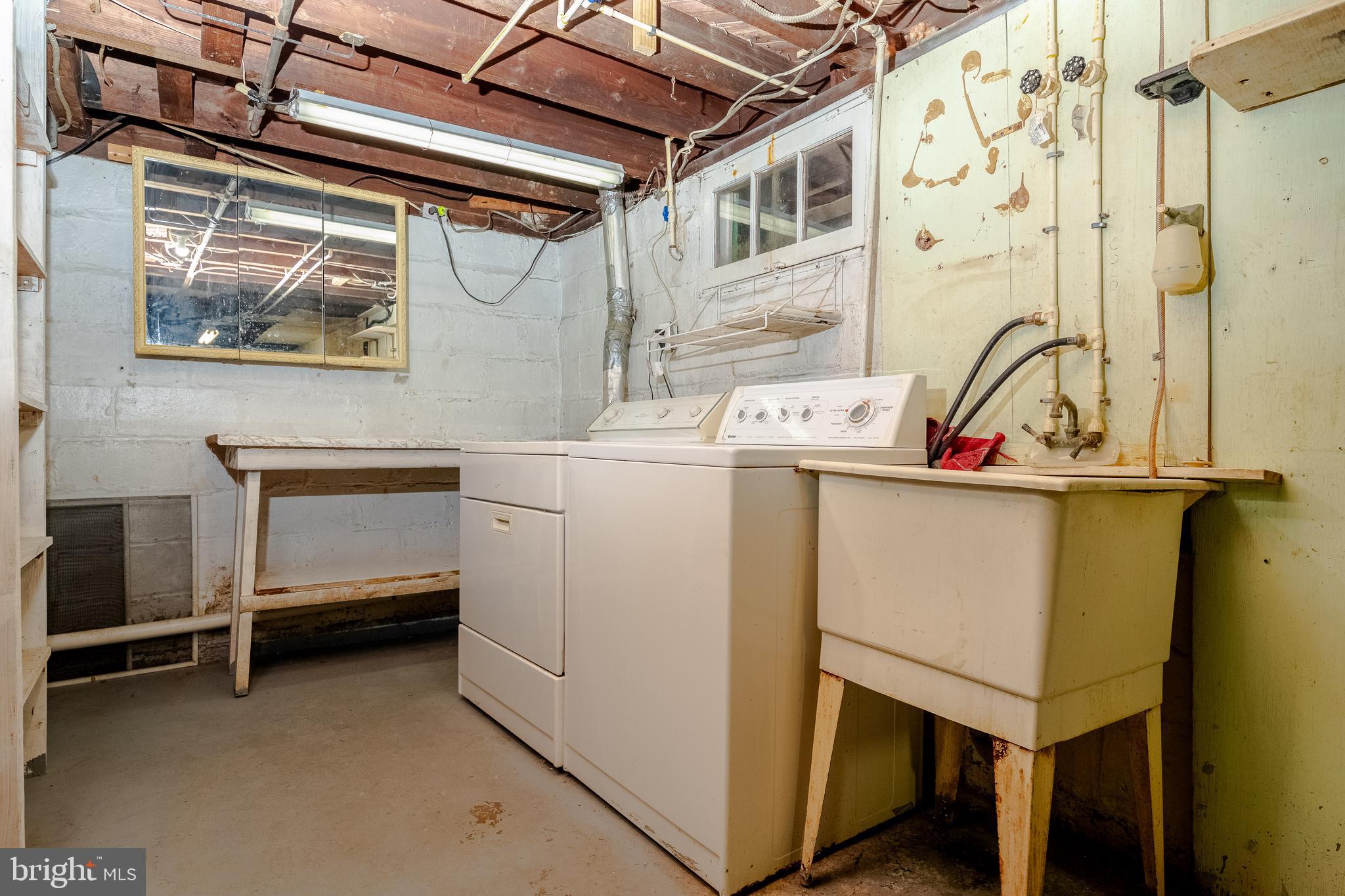 3202 Whiteway Road Sparrows Point, MD 21219 - Photo 29 of 45 Laundry room