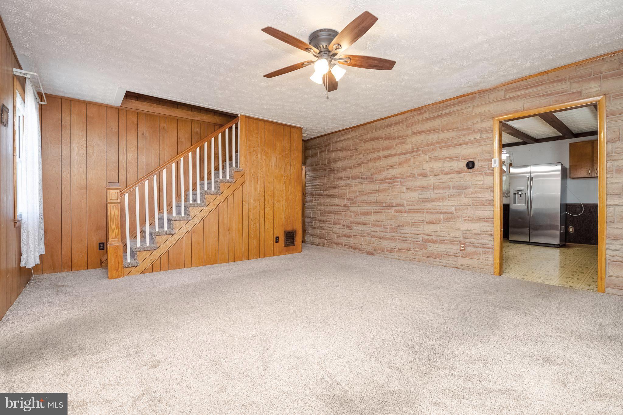 3202 Whiteway Road Sparrows Point, MD 21219 - Photo 3 of 45 Spacious living room