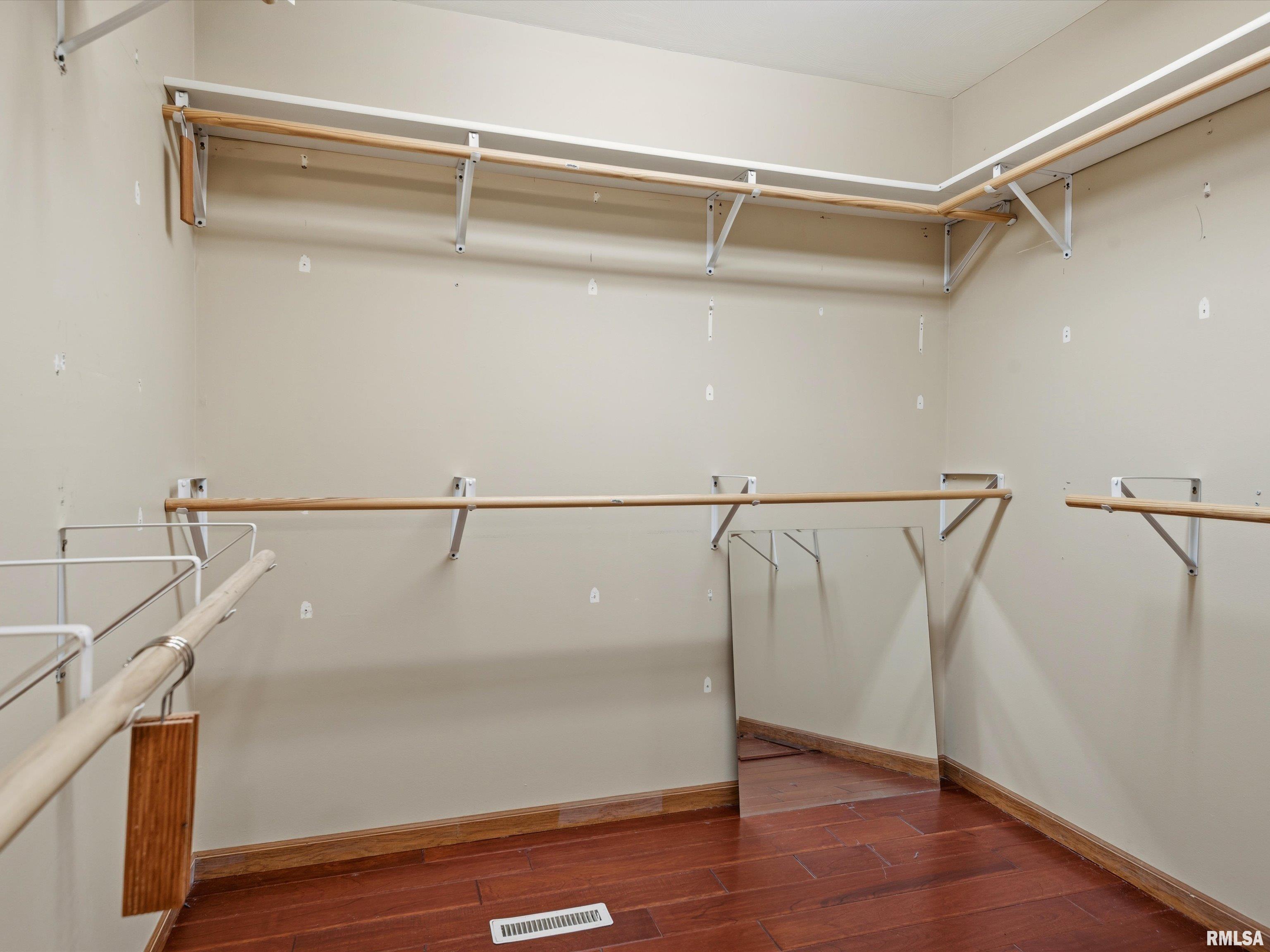 2424 Neil Road Springfield, IL 62702 - Photo 21 of 23 Gallery Image 21