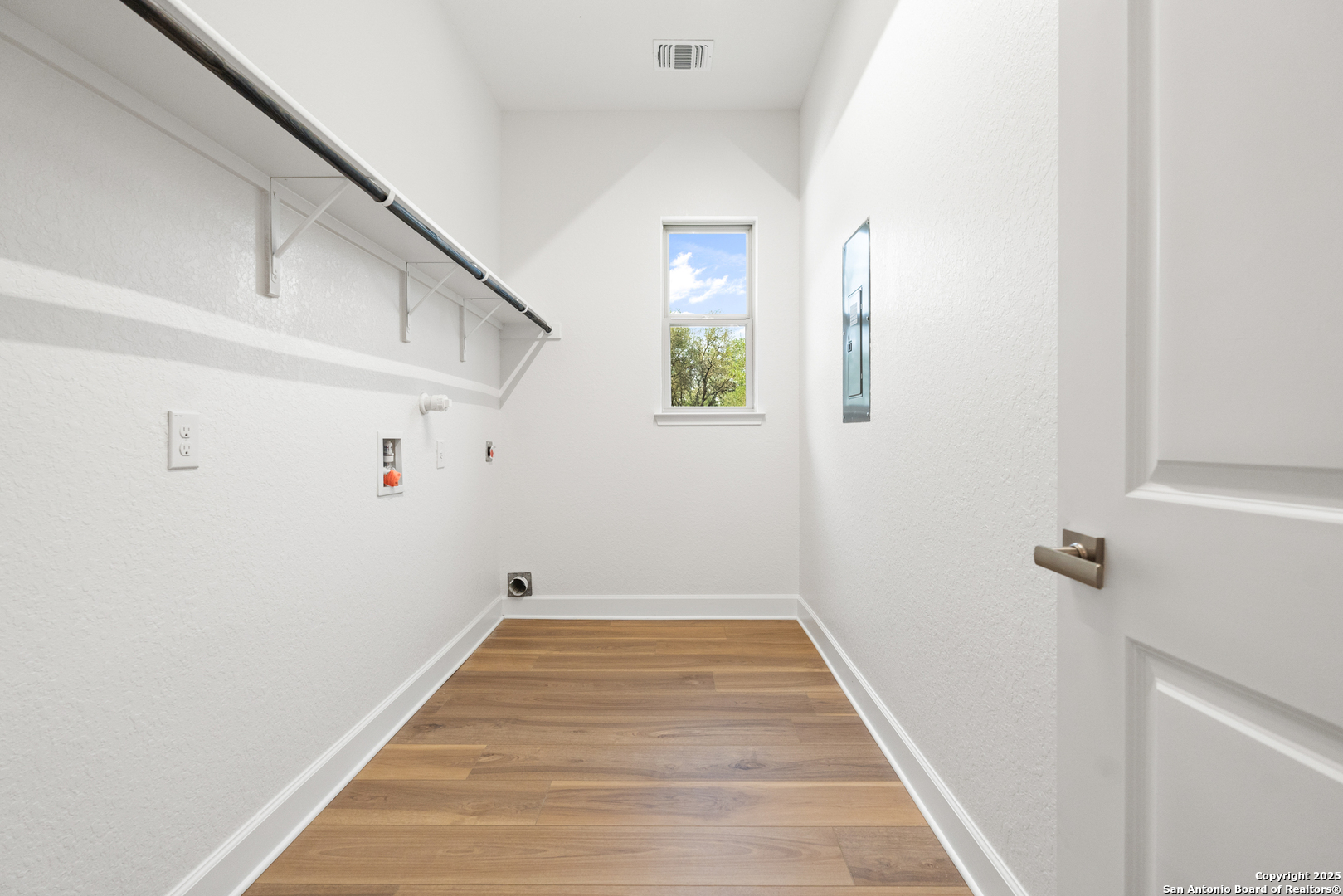 239 Legend Park Castroville, TX 78009 - Photo 15 of 21