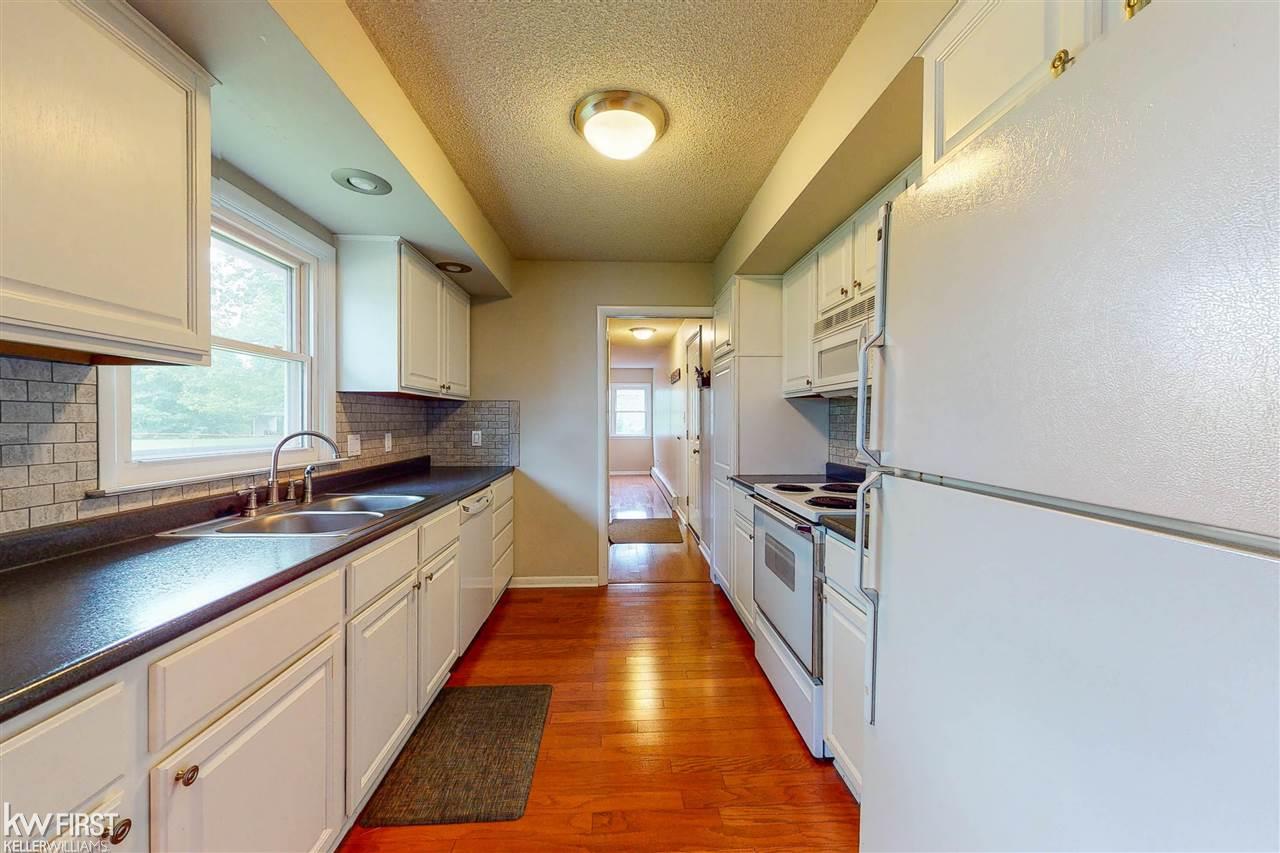 7486 Porter Road Grand Blanc, MI 48439 - Photo 16 of 70