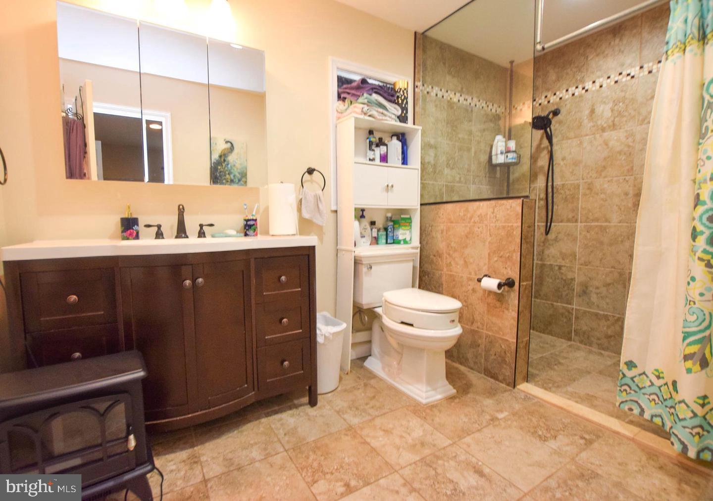 8754 Oxwell Lane Laurel, MD 20708 - Photo 14 of 22 Gallery Image 14