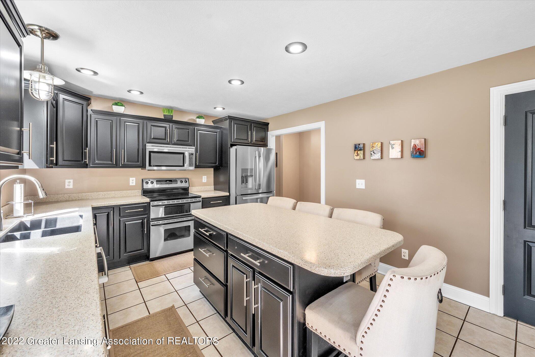 1109 Rivington Pike Grand Ledge, MI 48837 - Photo 15 of 39 18-1109 Rivington-Pike-WindowStill-Real-