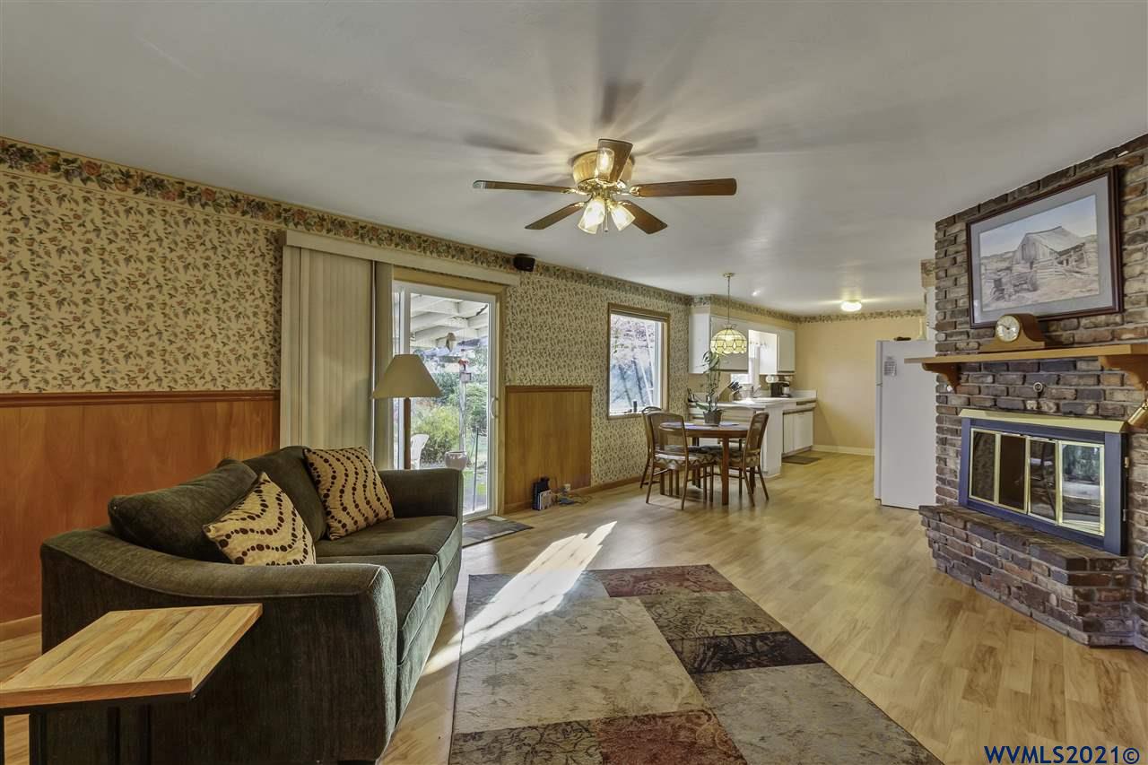 4348 Lone Oak Road Southeast Salem, OR 97302 - Photo 12 of 30 Gallery Image 12