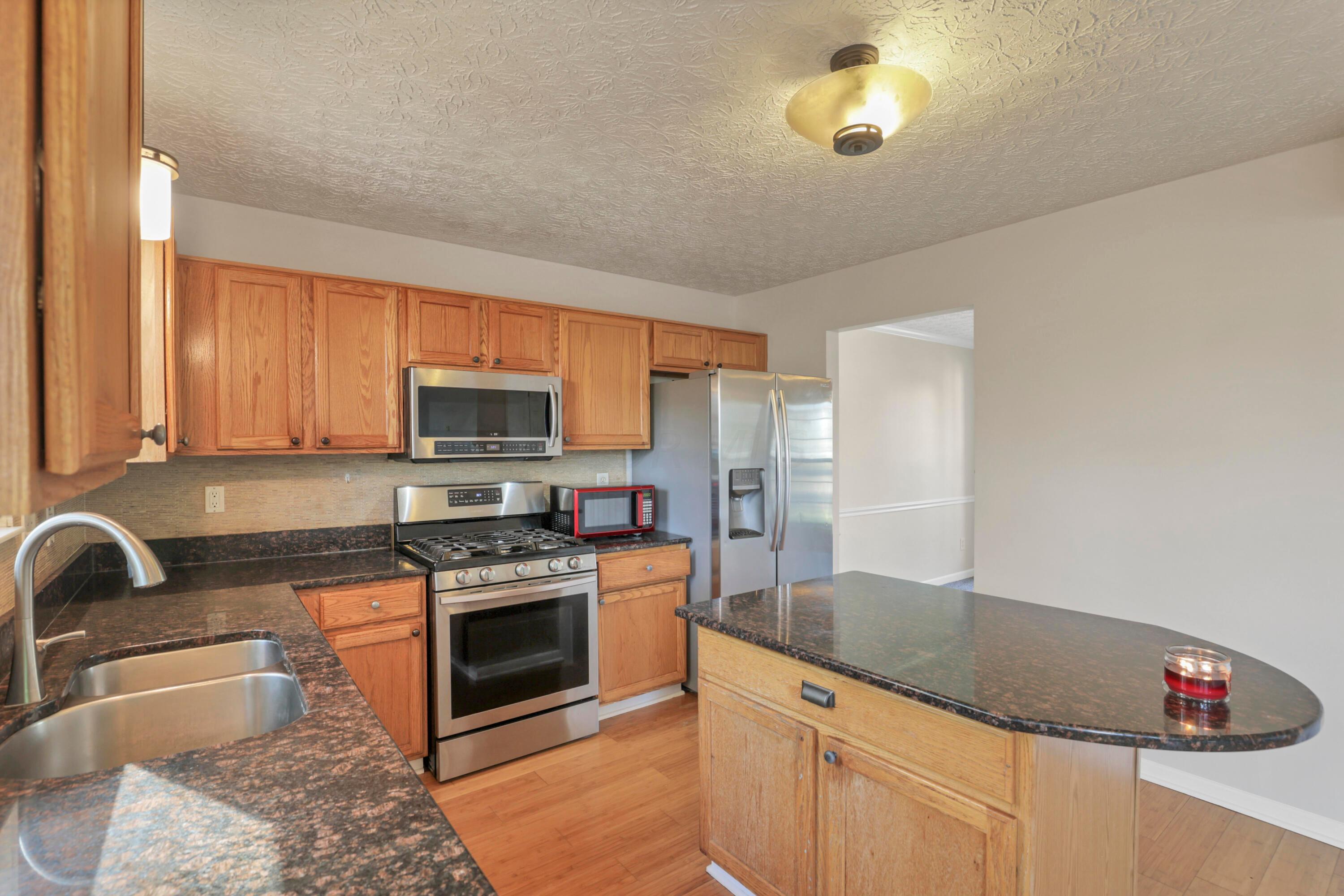 8495 Rodebaugh Road Reynoldsburg, OH 43068 - Photo 18 of 58 18-print-0N4A0941