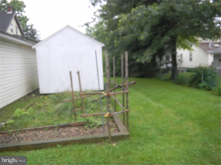 56 North Sproul Road Broomall, PA 19008 - Photo 4 of 10