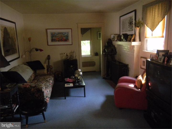 56 North Sproul Road Broomall, PA 19008 - Photo 5 of 10
