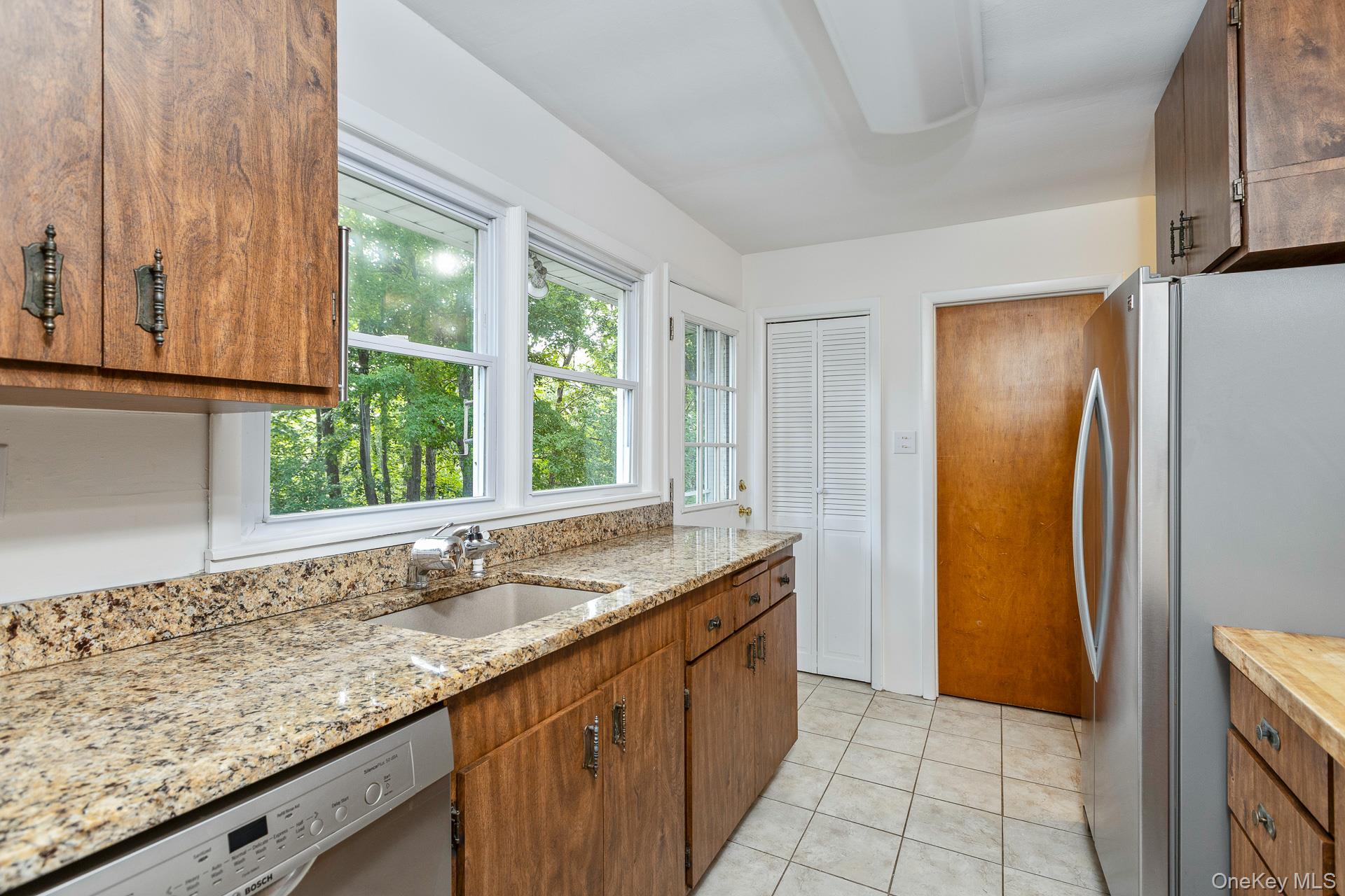 69 Herod Point Road Wading River, NY 11792 - Photo 14 of 31 Gallery Image 14