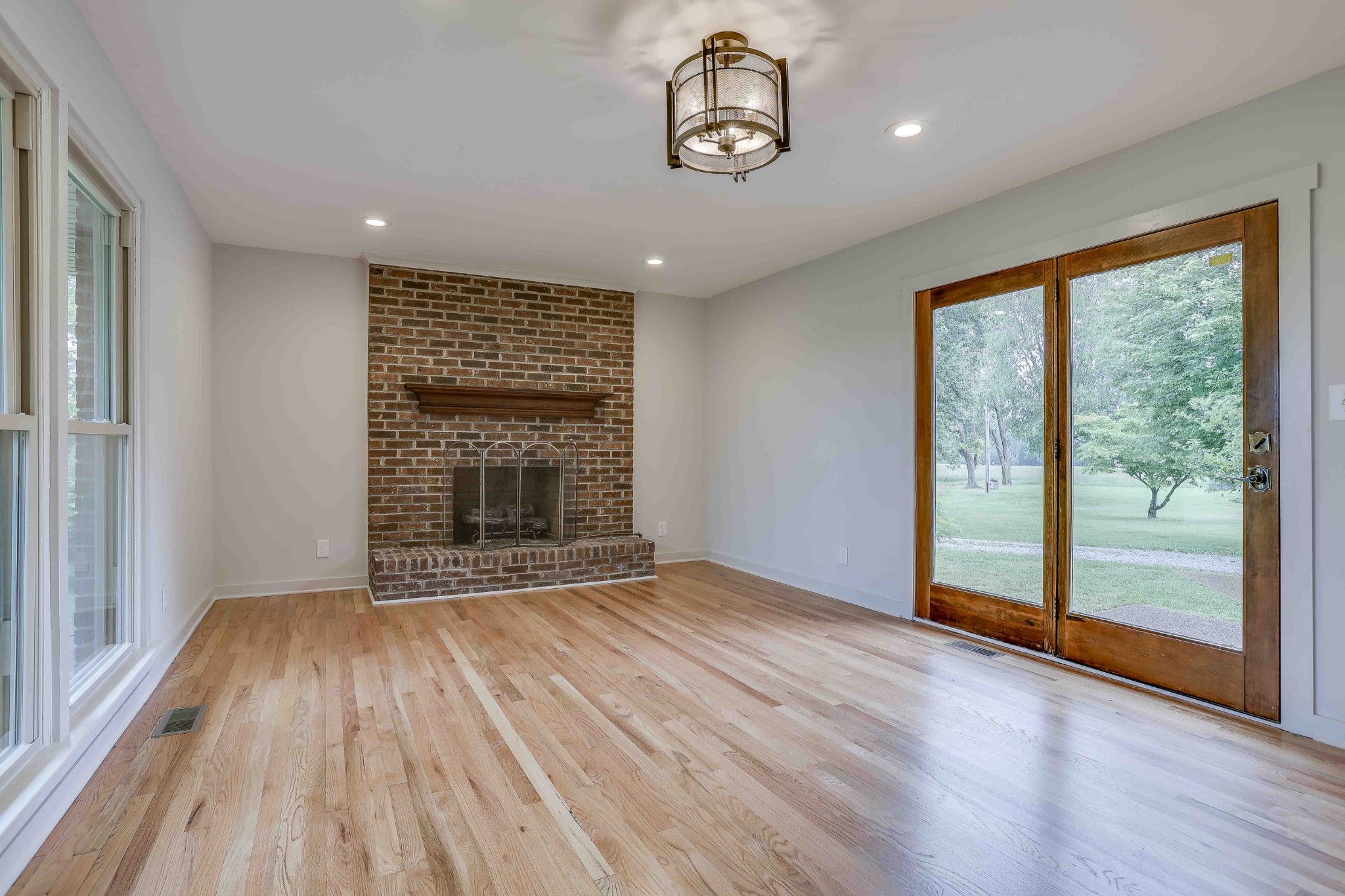 2855 Logan Road Greenbrier, TN 37073 - Photo 10 of 67 Gallery Image 10