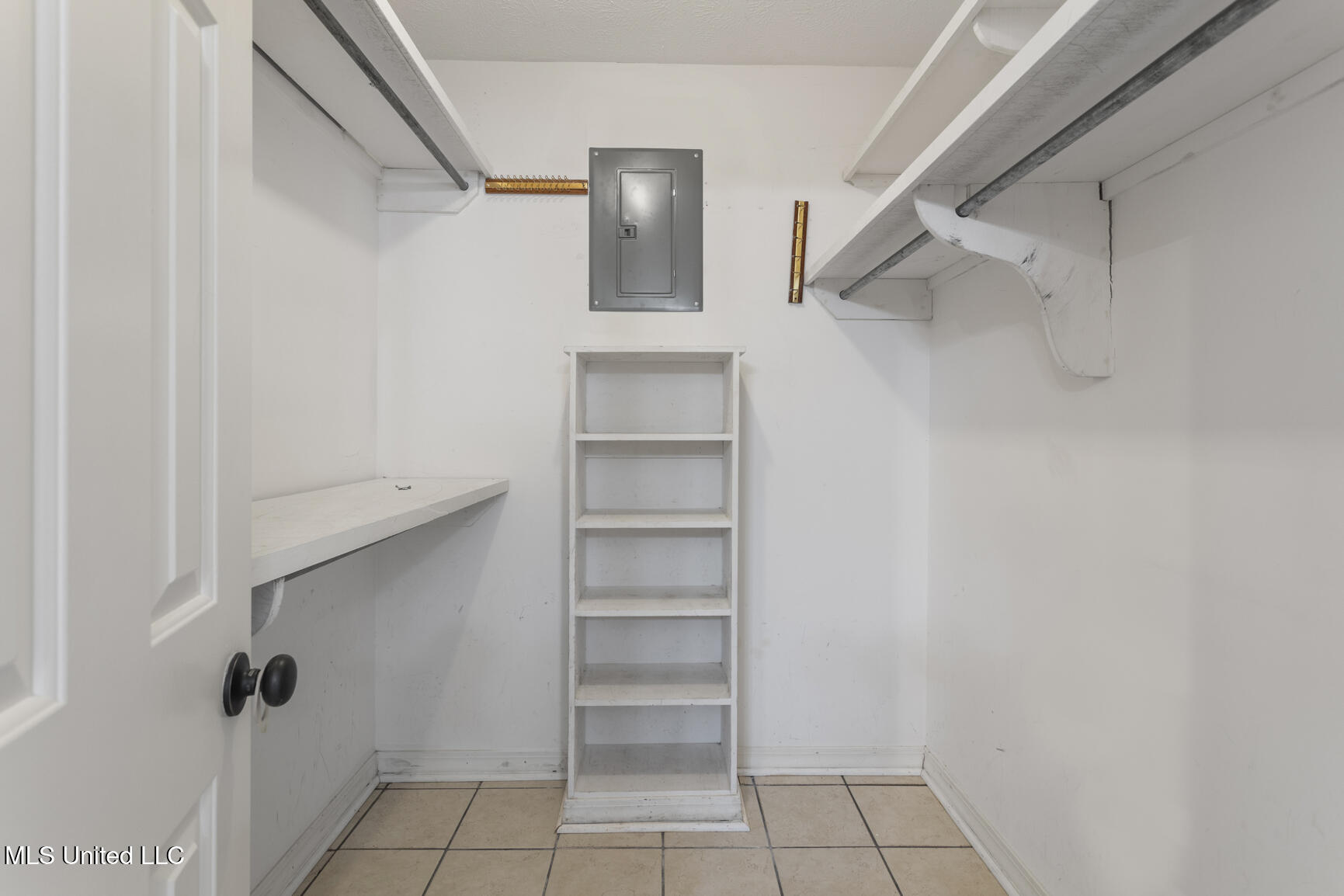 214 Indian Pines Lane Madison, MS 39110 - Photo 22 of 33 214 Indian pines int-19