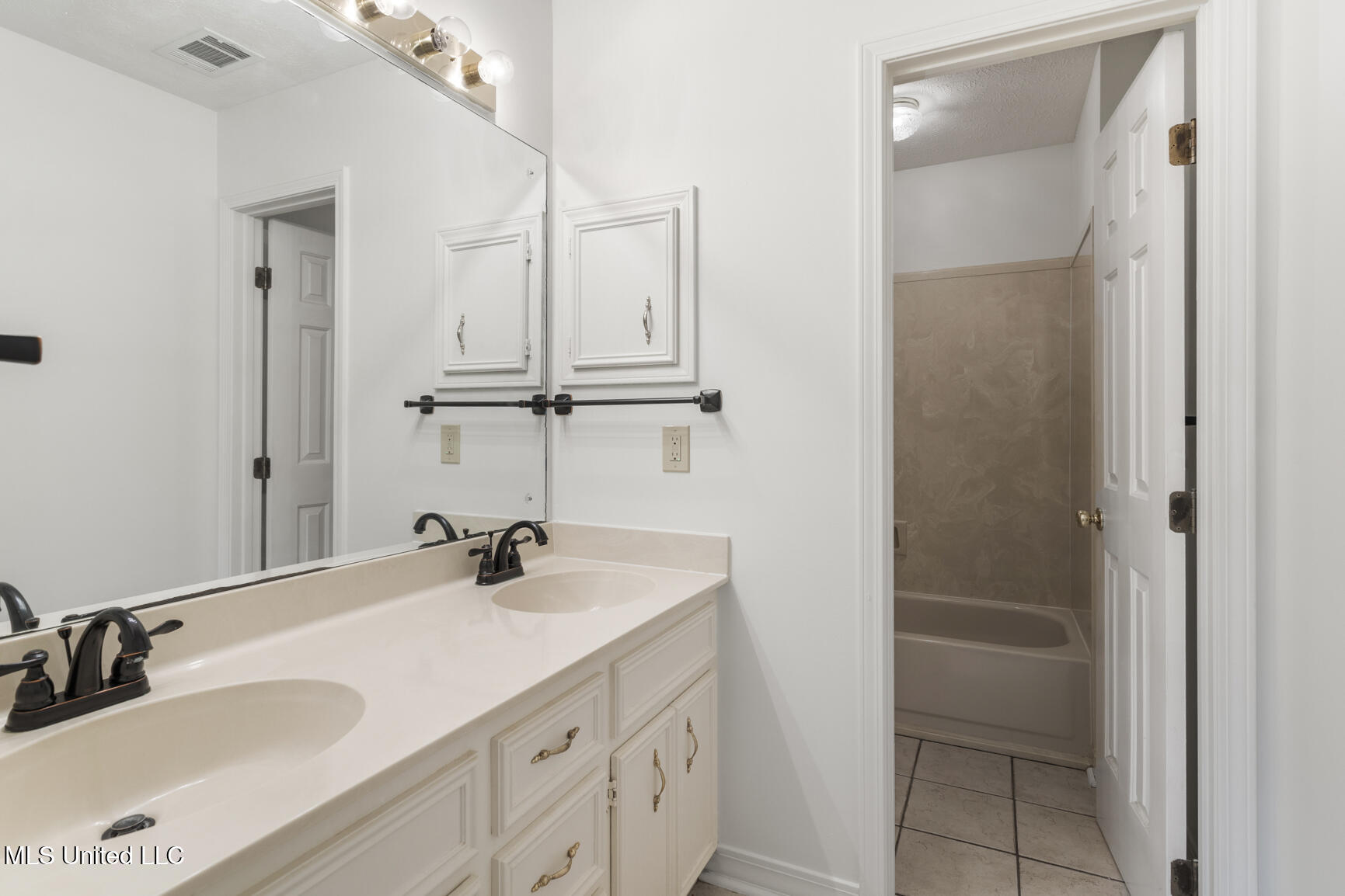 214 Indian Pines Lane Madison, MS 39110 - Photo 25 of 33 214 Indian pines int-22