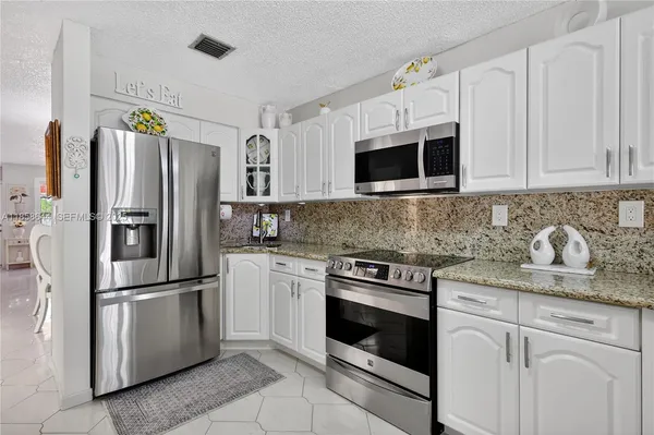 $389,000 | 6570 West 2nd Court, Unit 19C, Hialeah, FL 33012