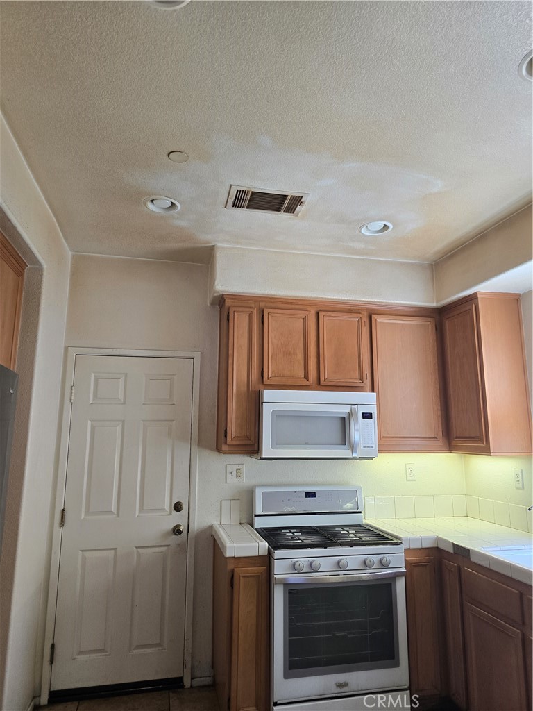 3358 Hatten Lane Riverside, CA 92503 - Photo 5 of 8