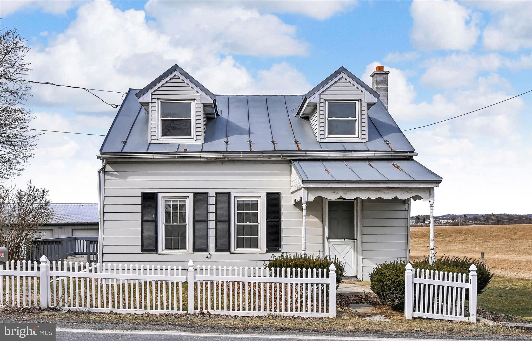 470 Weavertown Road Myerstown, PA 17067 - Photo 3 of 38 a front view of a house with a yard